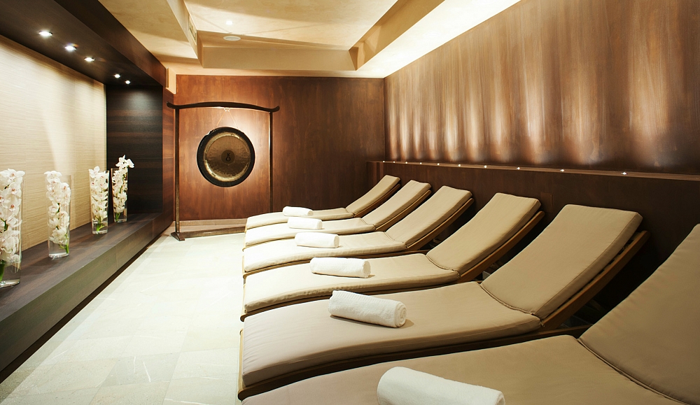  LifeClass,  Wellness Hotel Apollo Superior,4*